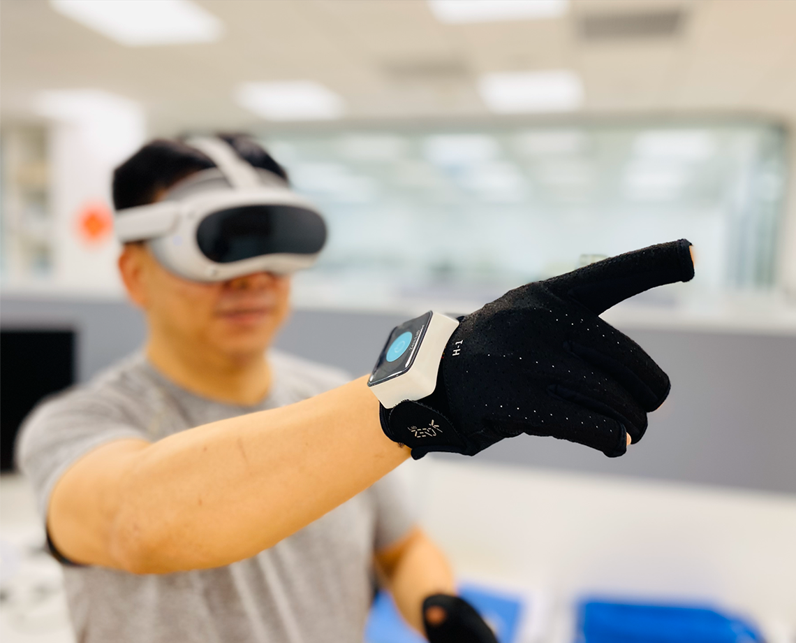 H1 Developer data glove