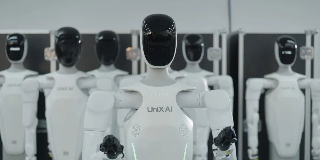 Post-2000s Yale PhD Creates Humanoid Robots, Secures RMB 300 Million in New Funding Round with Monthly Deliveries Exceeding 100 Units